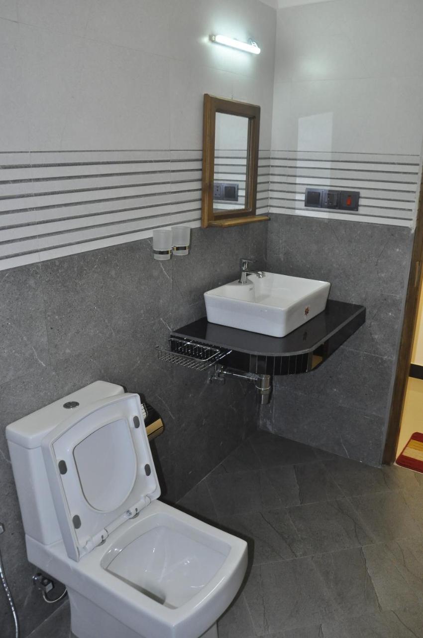 Bed and Breakfast Maduranga N Guest Mirissa Exterior foto
